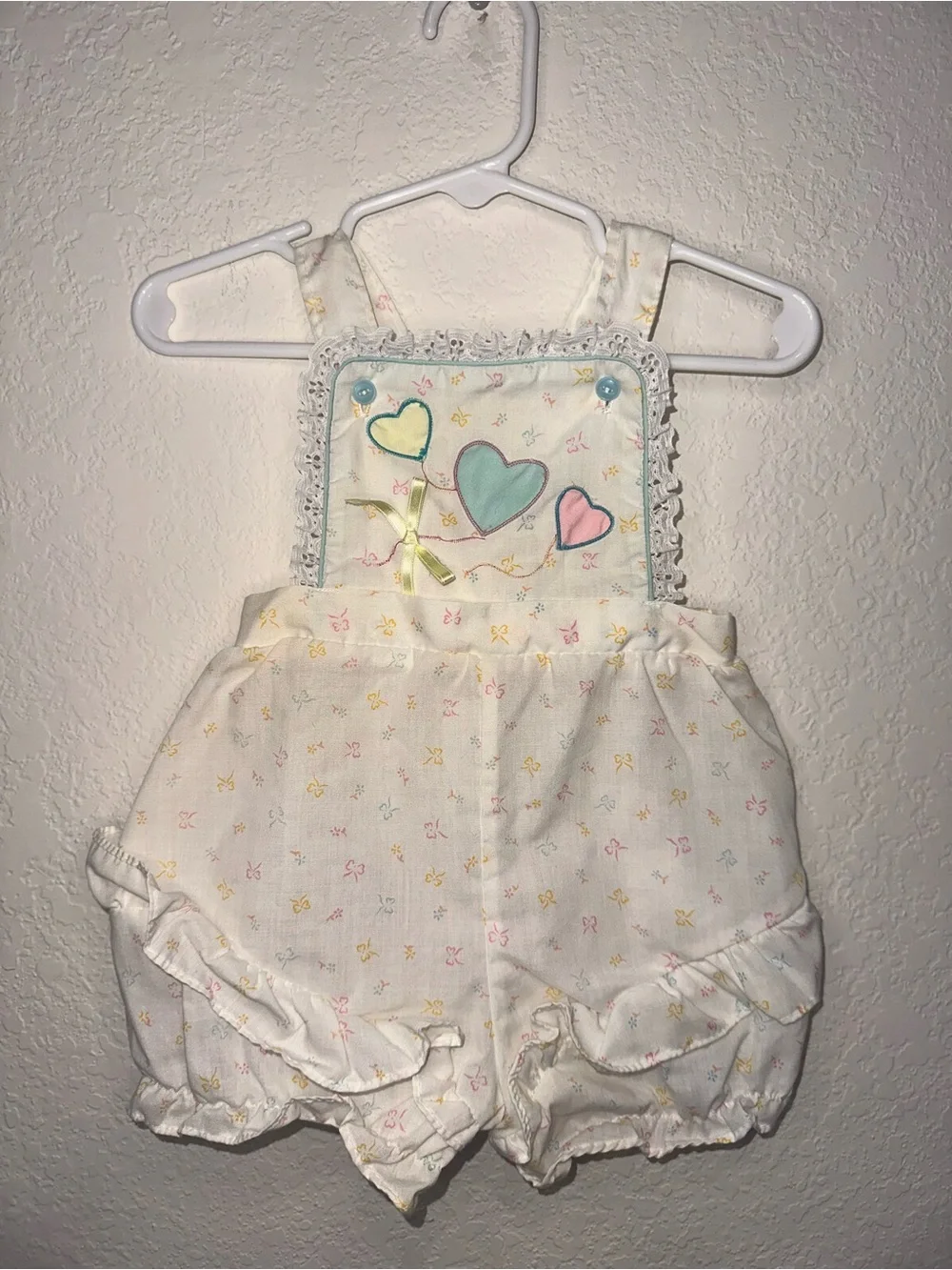 Vintage Baby Girls Heart Appliqué Romper - Pastel Hearts on Cream 18 months